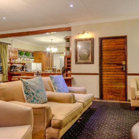 แอท เฮอริเทจ เฮาส์ Bed & Breakfast เซนต์ลูเซีย ภายนอก รูปภาพ