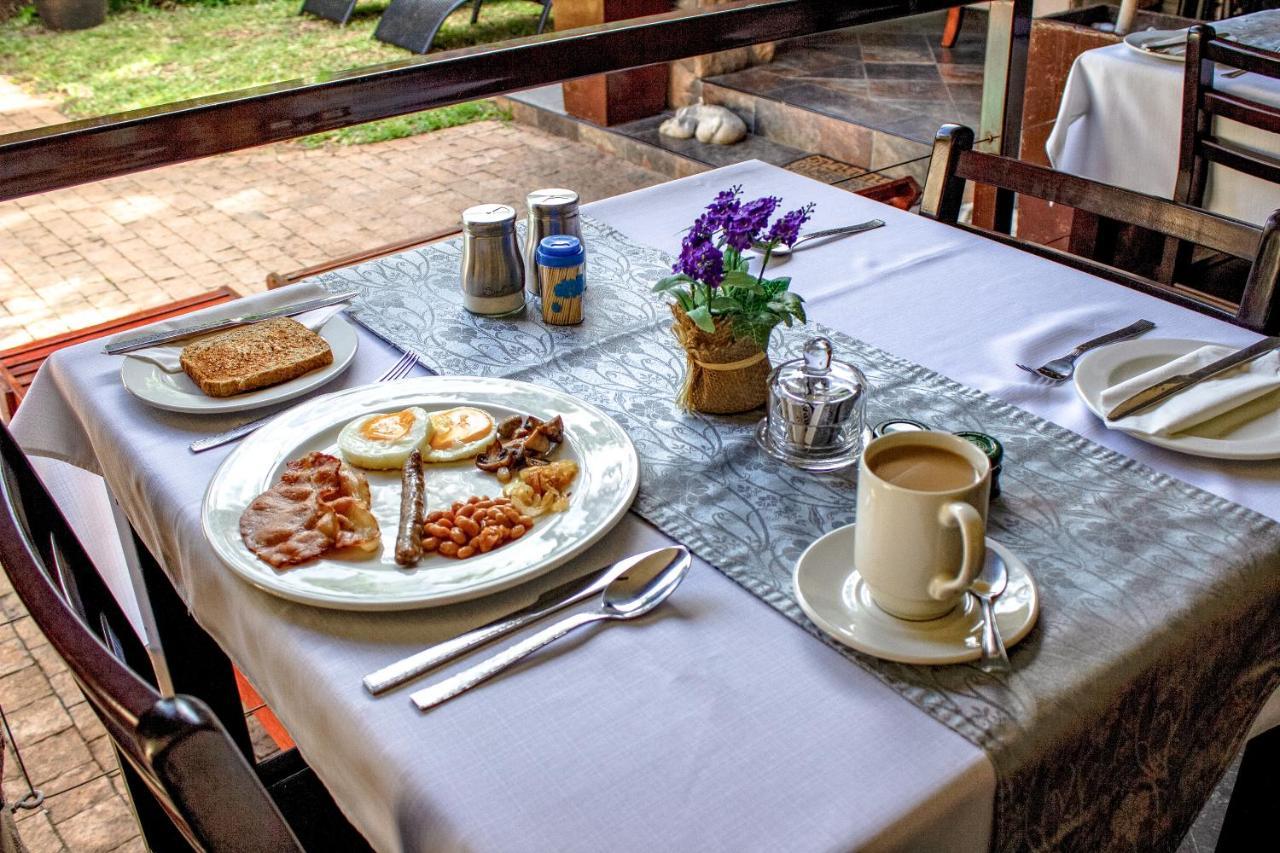 แอท เฮอริเทจ เฮาส์ Bed & Breakfast เซนต์ลูเซีย ภายนอก รูปภาพ